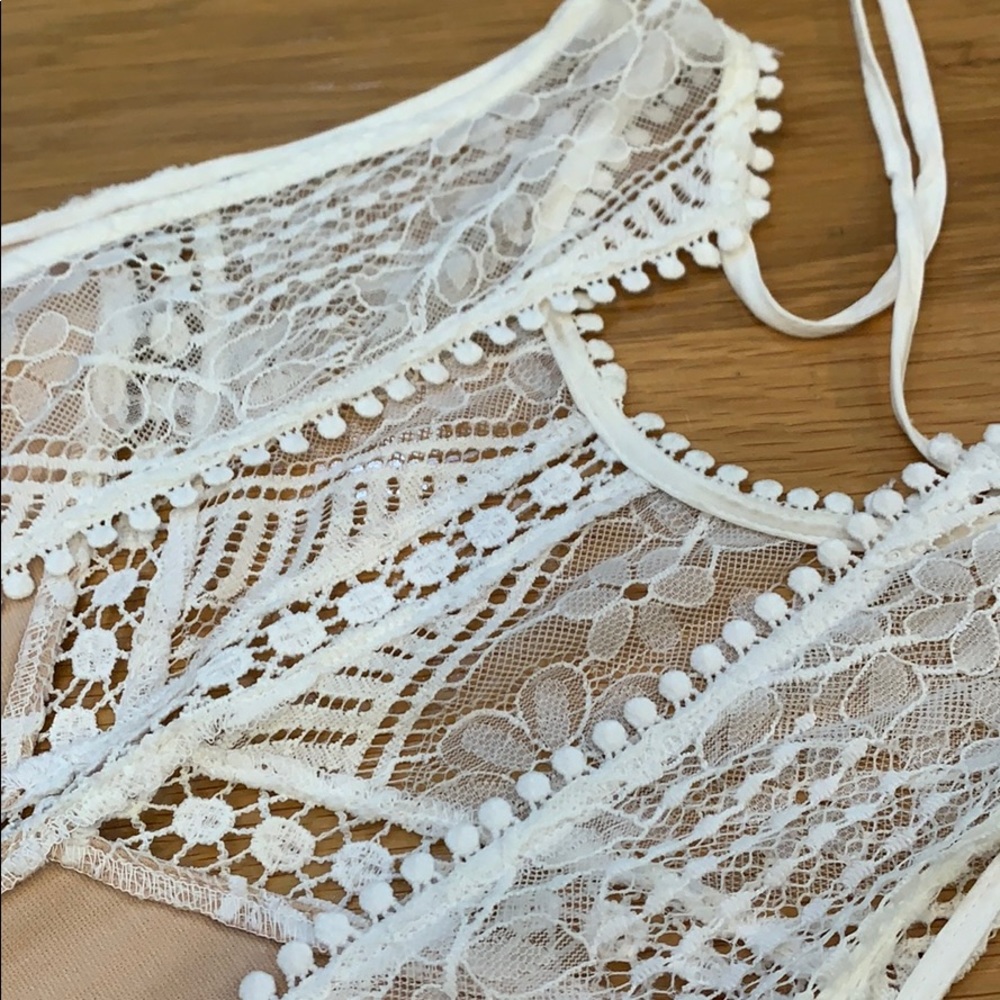 ~Stunning ~White Lace Dress! ~Size Small 2-4~ - Picture 8 of 9